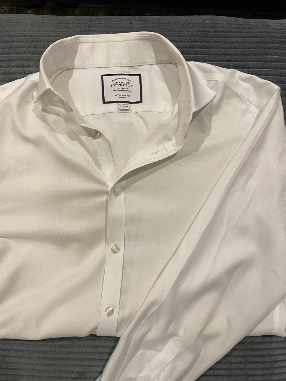 Charles Tyrwhitt Men’s White Button Down Dress Shirt-Extra Slim Fit- 15.5/32in